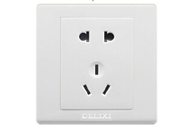 交泰 小猫 远东 子弹 公牛 正泰 德力西五孔电源